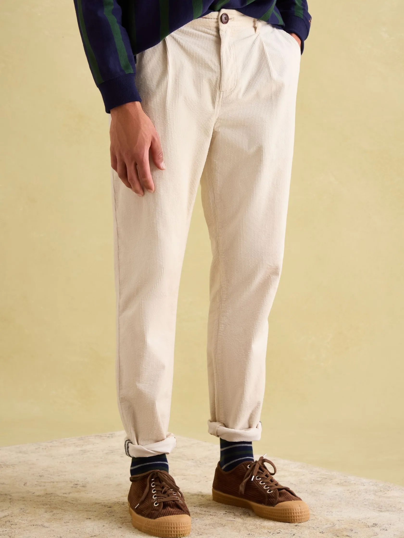 Joules Oaksey Jumbo Cord Trousers Cream